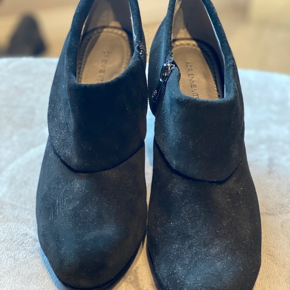 Adrienne Vittadini 3 3/4 genuine leather suede heels - Picture 2 of 3